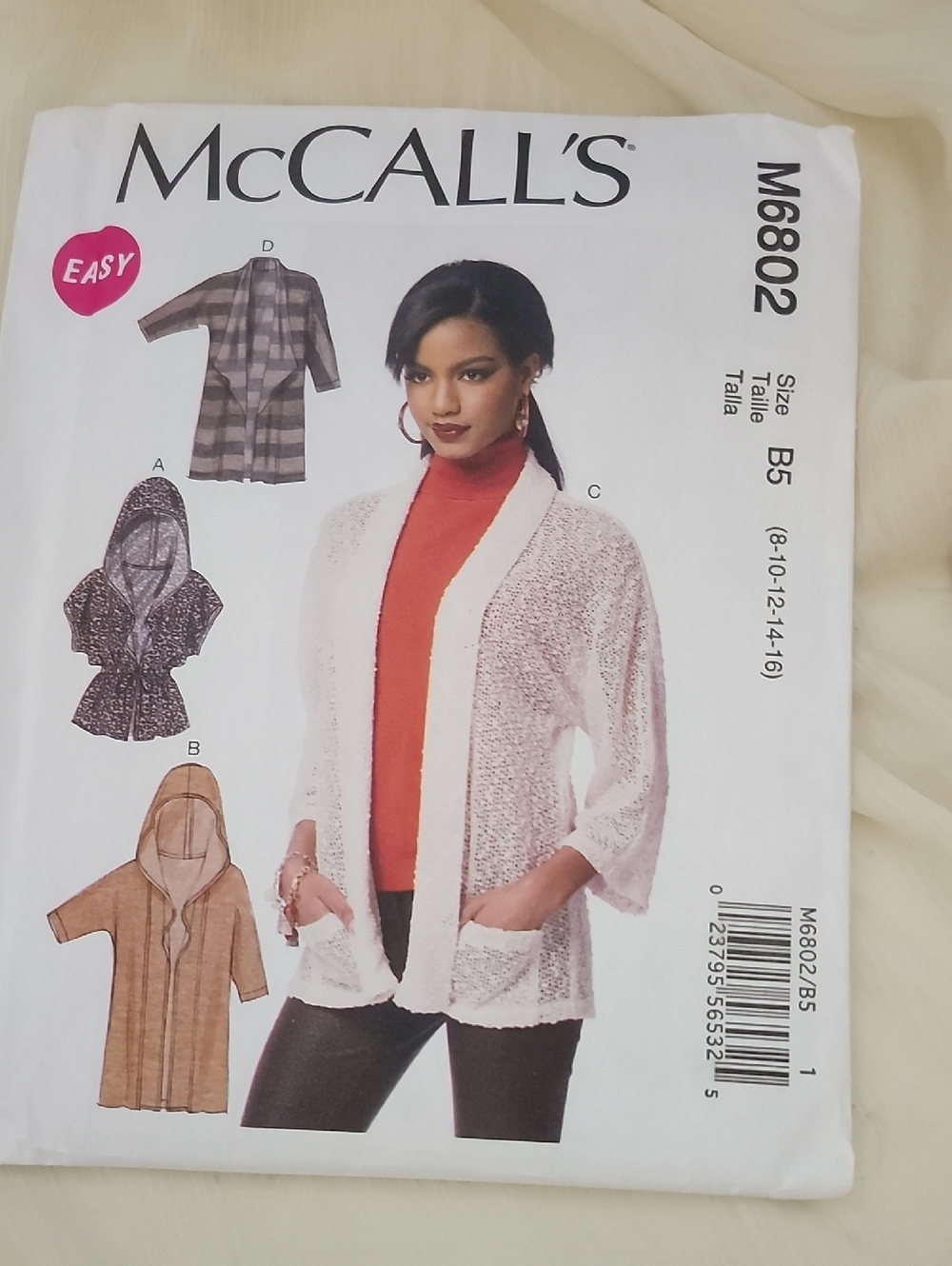 McCalls Sewing Pattern  Sizes 8,10,12,14,16